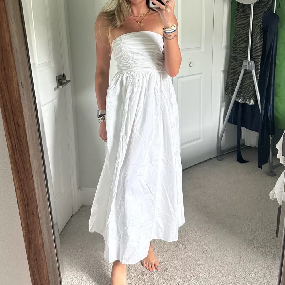 AMERICAN EAGLE STRAPLESS RUCHED POPLIN MIDI DRESS